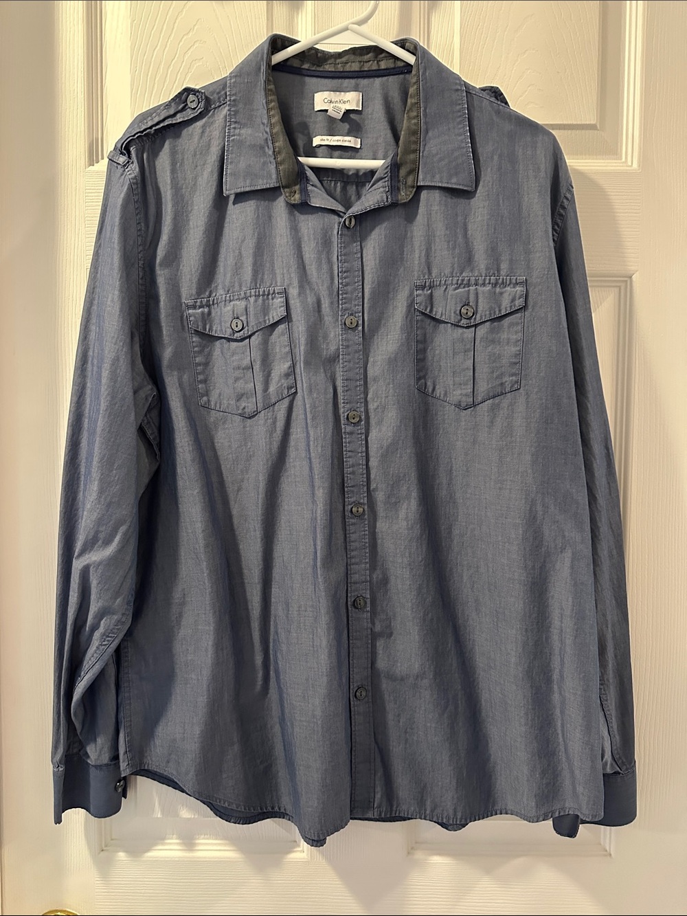CALVIN KLEIN Women’s Washed Chambray Button Shirt Sz XL Gorgeous Casual Comfy